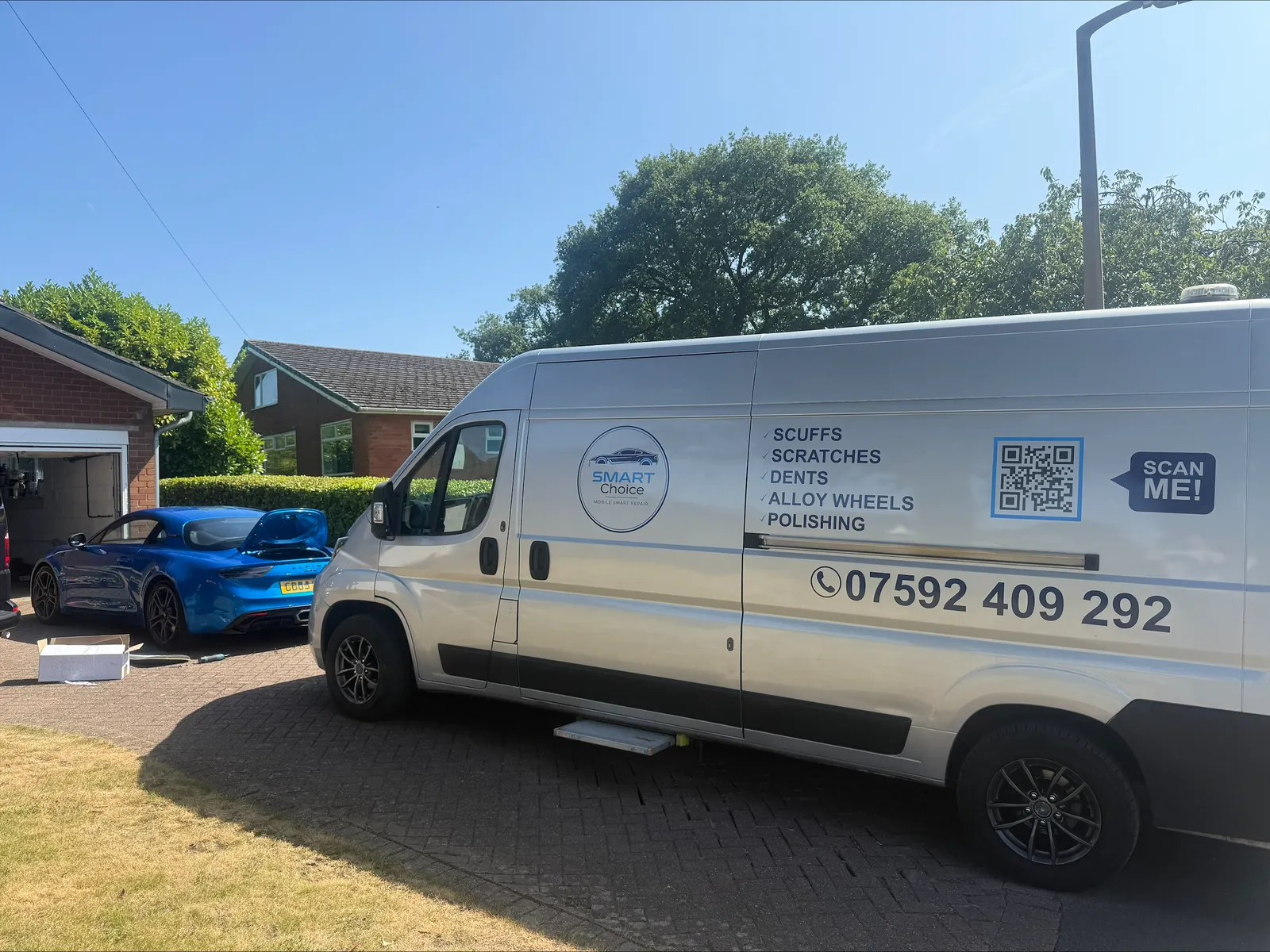SMART Choice Mobile Smart Repair van at a customer's home